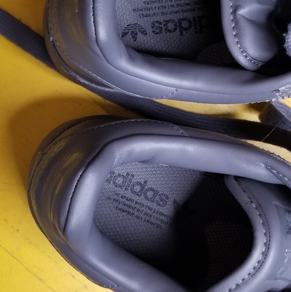 Womens Adidas sneakers - Picture 5 of 7